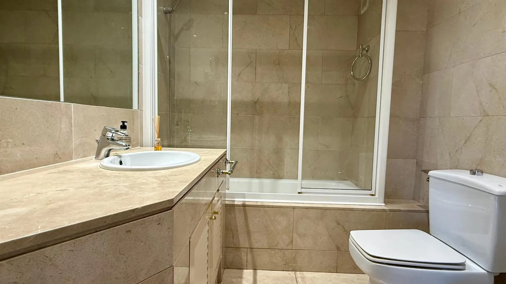 Apartament Passeig De Gracia By Enjoybcn Barcelona Hiszpania
